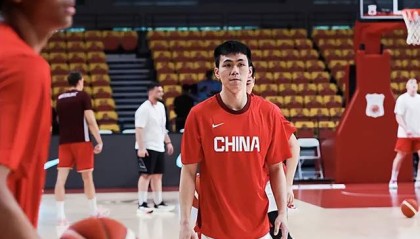 皇冠体育app下载-男篮82-78胜FMP拉德尼基 球员评价：4人优秀，2人及格，5人低迷|中国男篮|庞峥麟|焦泊乔|比赛|张镇_新浪体育_新浪新闻